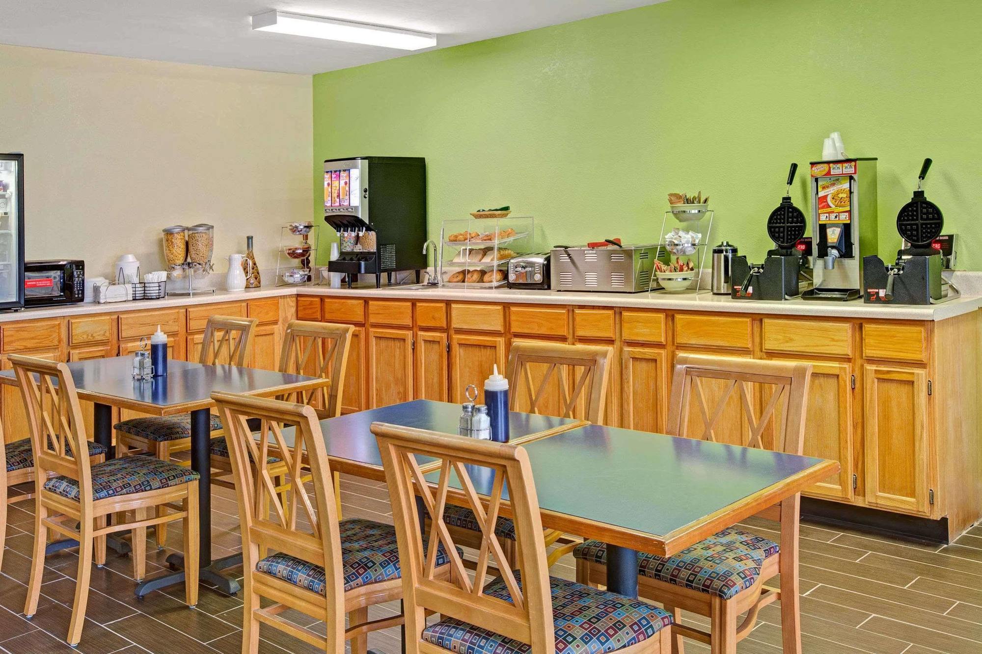 Microtel Inn & Suites By Wyndham Statesville Extérieur photo